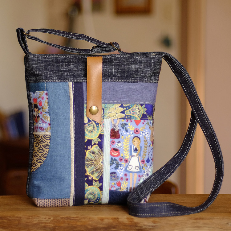Sac bandoulière patchwork et jean